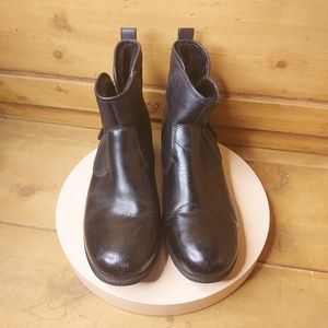 NWOT UGG Sherpa Lined Black Moto Boots sz 11